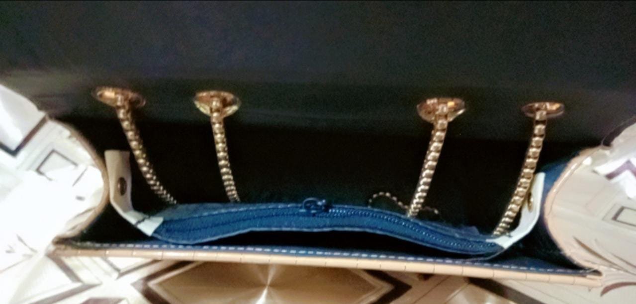 Double Chain Box Bag - Image 4